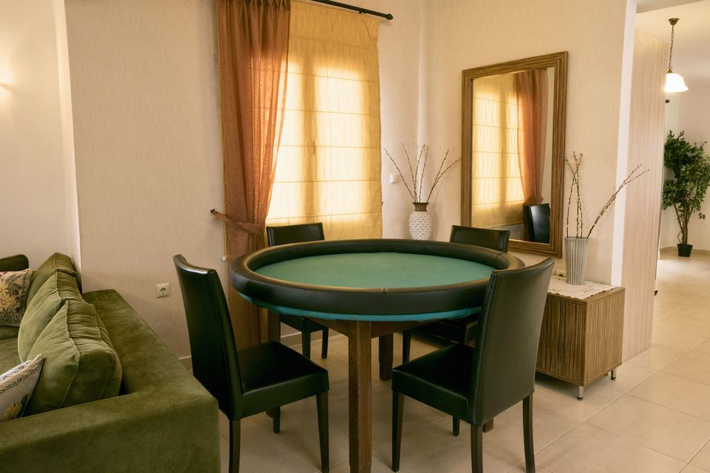 Villa Laga With Pool, 300M To Taverns, Childrens Area, Bbq! Kirianna Exterior photo